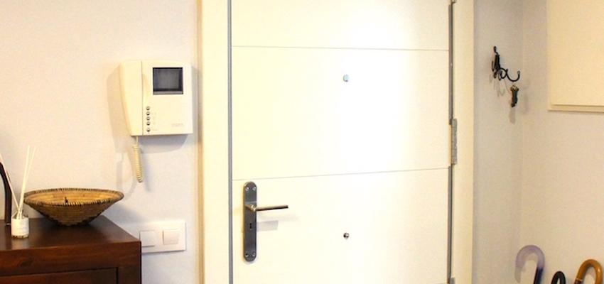 Recibidor Estilo contemporaneo Color marron, blanco, gris  diseñado por ARQUIVOLTA | Arquitecto Técnico | Copyright Imatge d'Arquivolta