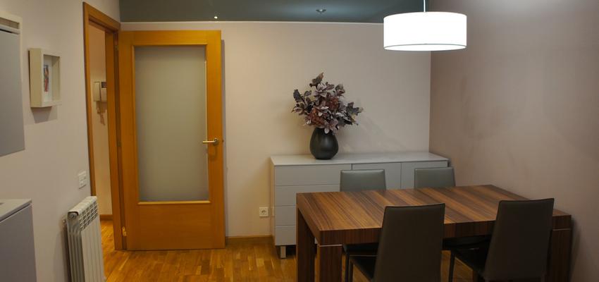 Comedor, Sala de la TV, Salon Estilo contemporaneo Color marron, marron, blanco  diseñado por ARQUIVOLTA | Arquitecto Técnico | Copyright Imatge d'Arquivolta