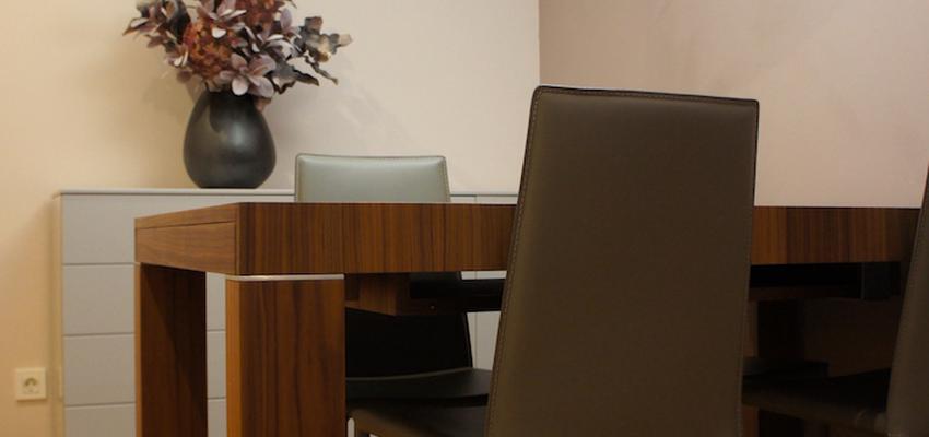 Comedor Estilo contemporaneo Color marron, blanco, bronce  diseñado por ARQUIVOLTA | Arquitecto Técnico | Copyright Imatge d'Arquivolta