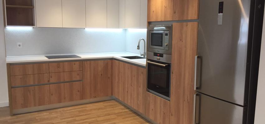 Comedor, Cocina Estilo moderno Color marron, blanco, gris  diseñado por ARQUIVOLTA | Arquitecto Técnico | Copyright Imagen de Arquivolta