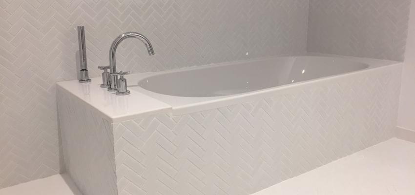 Baño Estilo vintage Color blanco, gris  diseñado por ARQUIVOLTA | Arquitecto Técnico | Copyright Imagen de Arquivolta