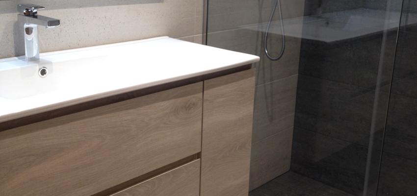 Baño Estilo contemporaneo Color beige, marron, blanco  diseñado por Tilcara Sur | Gremio | Copyright si