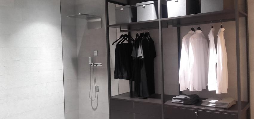 Baño, Vestidor Estilo contemporaneo Color marron, blanco, gris, gris  diseñado por Arquitectura+Interiorismo | Gremio 