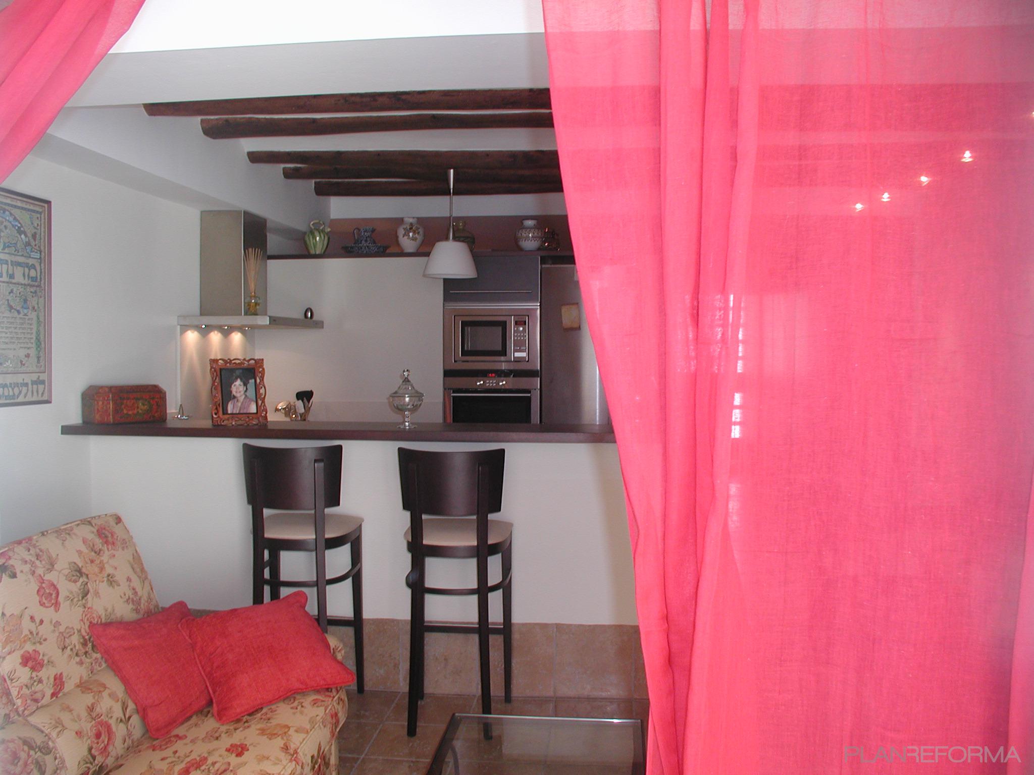 Cocina, Salon style rustico color rosa, marron  diseñado por Núria Cantó | Arquitecto 