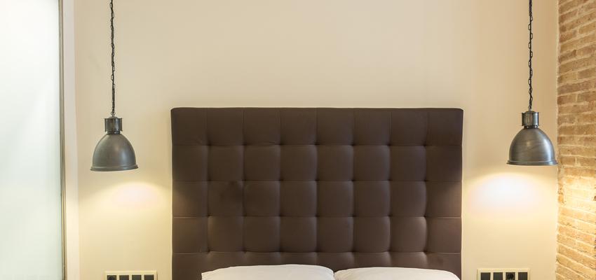 Dormitorio Estilo vintage Color marron, gris, gris  diseñado por Reformas by Batua | Interiorista | Copyright www.batua.es