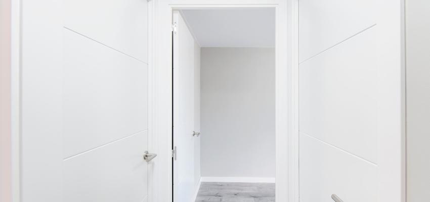 Pasillo Estilo moderno Color ocre, turquesa, azul  diseñado por Márquez Obras y Servicios SL | Gremio | Copyright Márquez sl