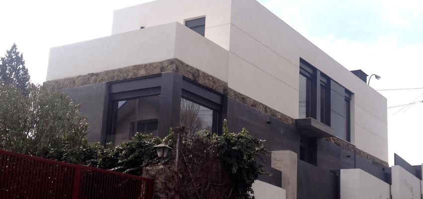 Exterior Estilo mediterraneo Color verde, gris  diseñado por EDIFICACIA ARQUITECTURA SLP | Arquitecto | Copyright sí