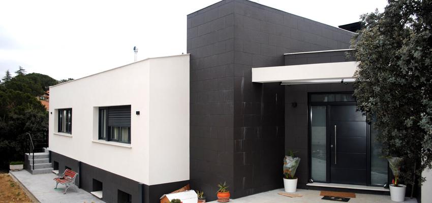 Exterior Estilo moderno Color verde, gris  diseñado por EDIFICACIA ARQUITECTURA SLP | Arquitecto | Copyright sí