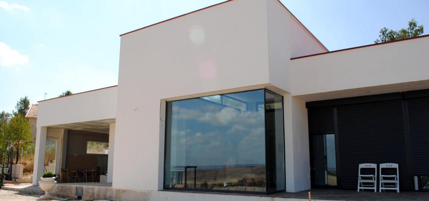 Exterior Estilo moderno Color verde, gris  diseñado por EDIFICACIA ARQUITECTURA SLP | Arquitecto | Copyright sí