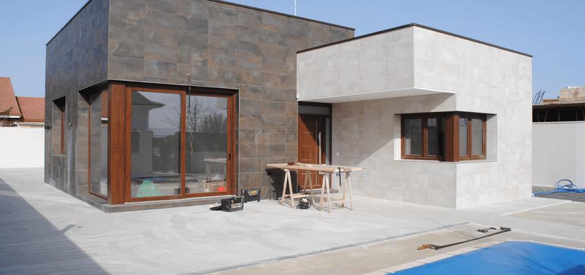 Exterior Estilo moderno Color verde, gris  diseñado por EDIFICACIA ARQUITECTURA SLP | Arquitecto | Copyright sí