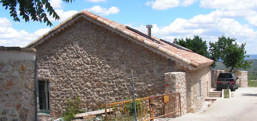 Exterior Estilo rustico Color beige, marron  diseñado por RY Arquitectos, Architects & Engineers | Arquitecto | Copyright Antonio Ramos-Yzquierdo