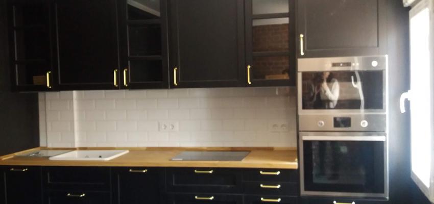 Cocina Estilo contemporaneo Color negro  diseñado por REFORMADISIMO | Gremio | Copyright REFORMADISIMO