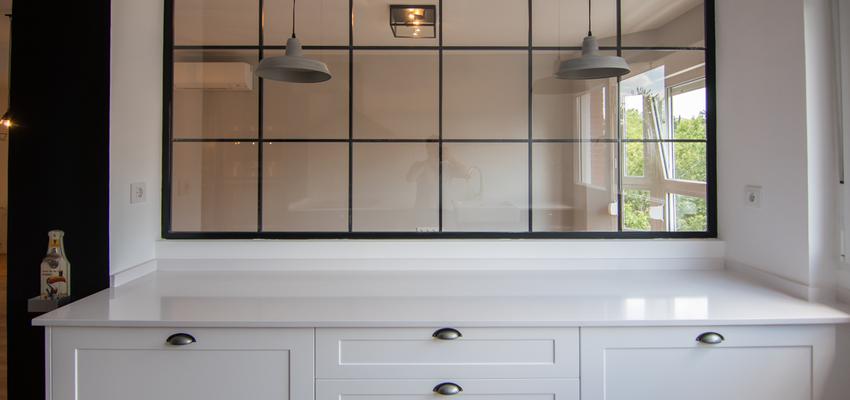 Cocina Estilo contemporaneo Color negro, plateado  diseñado por REFORMADISIMO | Gremio | Copyright REFORMADISIMO