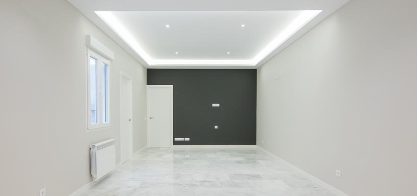 Dormitorio Estilo moderno Color blanco, negro, plateado  diseñado por REFORMADISIMO | Gremio | Copyright REFORMADISIMO