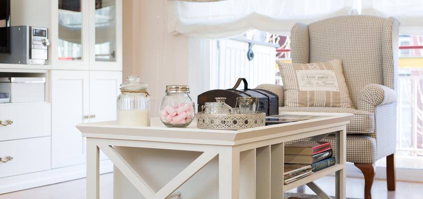 Salon style clasico color blanco  diseñado por Margarida Muñoz | Decorador | Copyright Proyecto de decoración integral realizado por Margarida Muñoz.  (Fotografía: Davide Pellegrini)