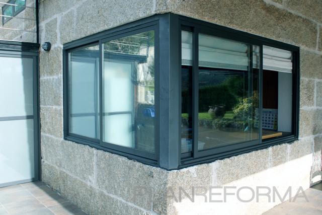 Exterior Estilo contemporaneo Color rojo, marron, ocre  diseñado por arquitexturas estudio de diseño | Arquitecto 
