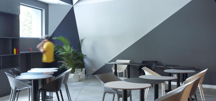 Cafeteria style contemporaneo color ocre, blanco, gris, gris  diseñado por Estudio Interiores-Pablo Téllez | Interiorista | Copyright Fotografía de Juan Ventura