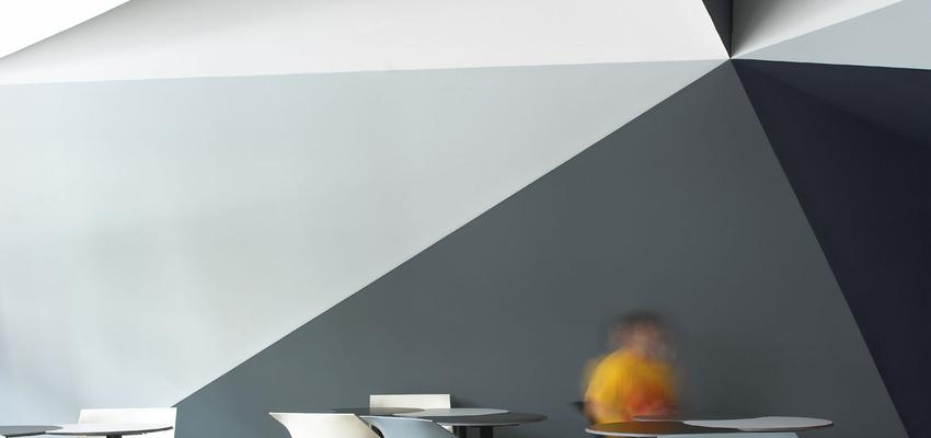 Cafeteria style contemporaneo color gris, gris, dorado  diseñado por Estudio Interiores-Pablo Téllez | Interiorista | Copyright Fotografía de Juan Ventura