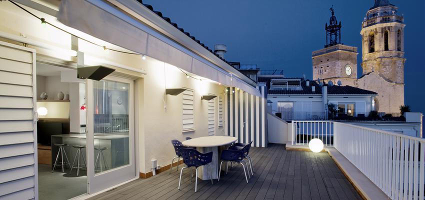 Terraza style moderno color marron, blanco, negro  diseñado por ANNA PUIG Interiorisme | Interiorista | Copyright si
