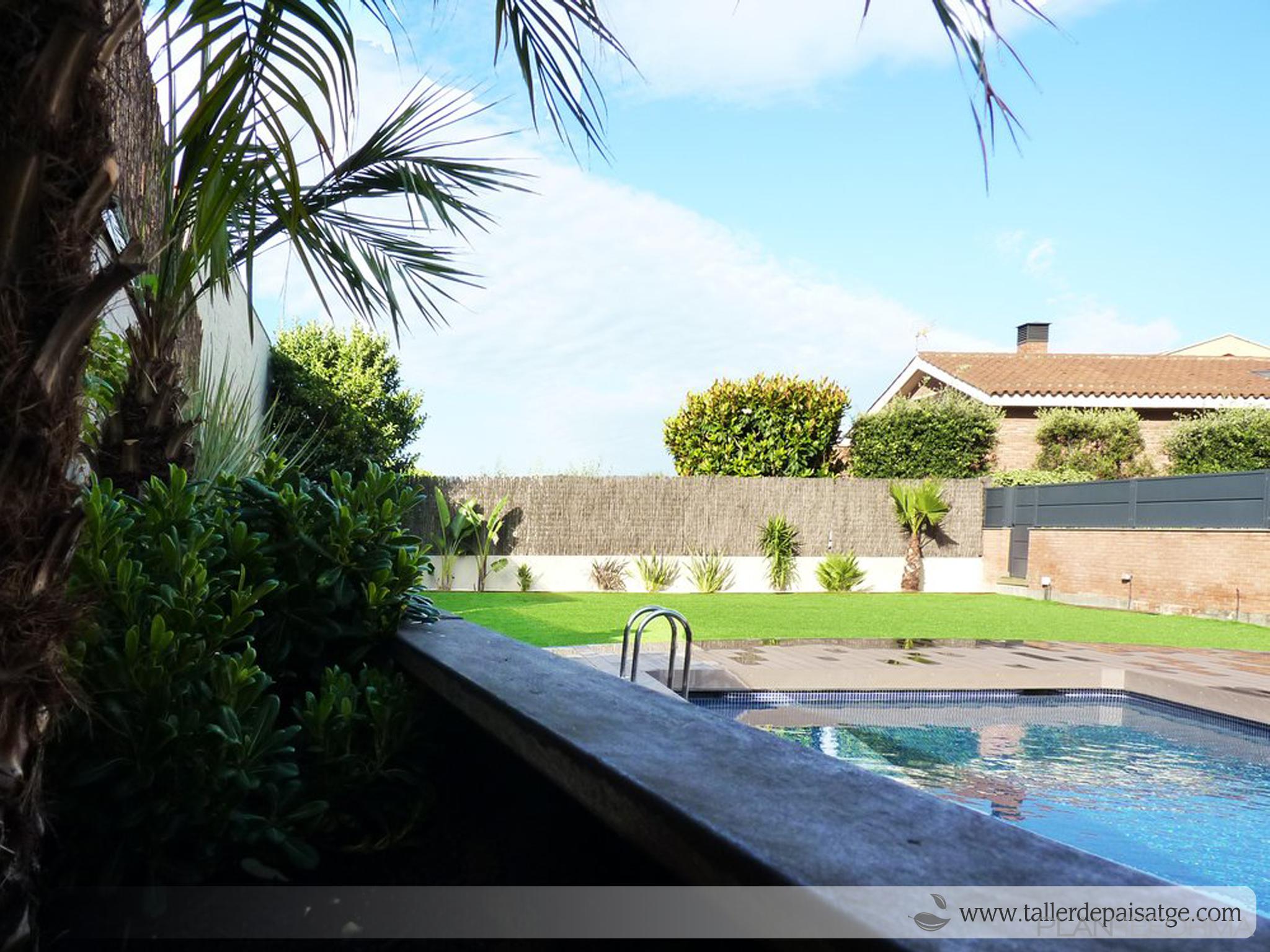 Piscina, Jardin style mediterraneo color verde, marron, beige, marron, blanco  diseñado por Eva Vidal Mateu - Taller de Paisatge | Paisajista 