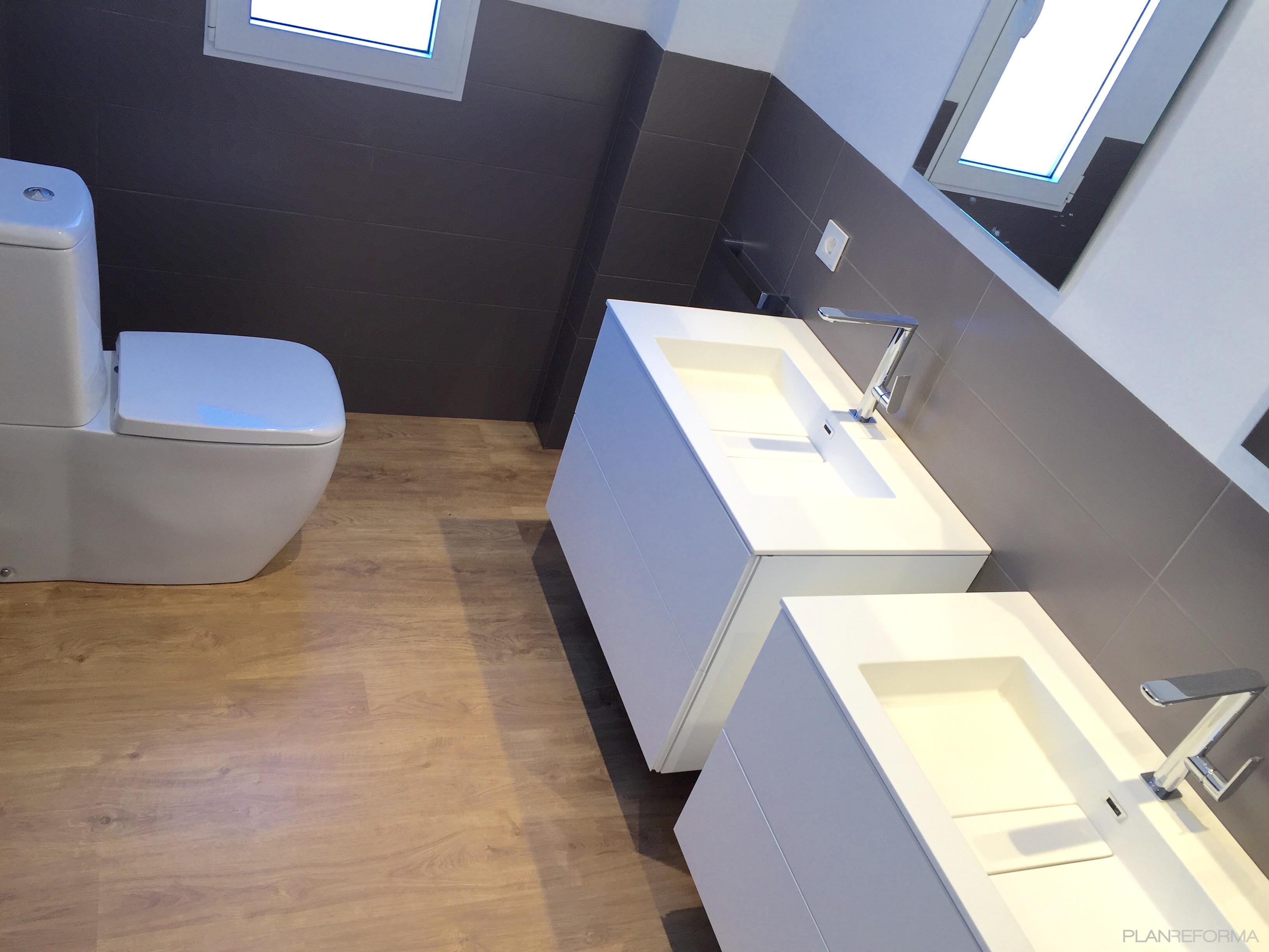 Baño Estilo moderno Color marron, marron, gris  diseñado por Lydia Castello Peris | Arquitecto Técnico 