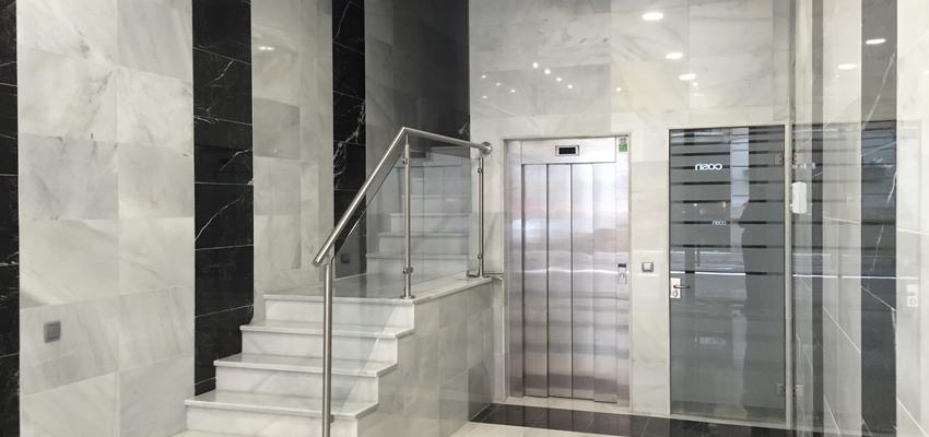 Vestibulo Estilo clasico Color blanco, negro  diseñado por Lydia Castello Peris | Arquitecto Técnico 