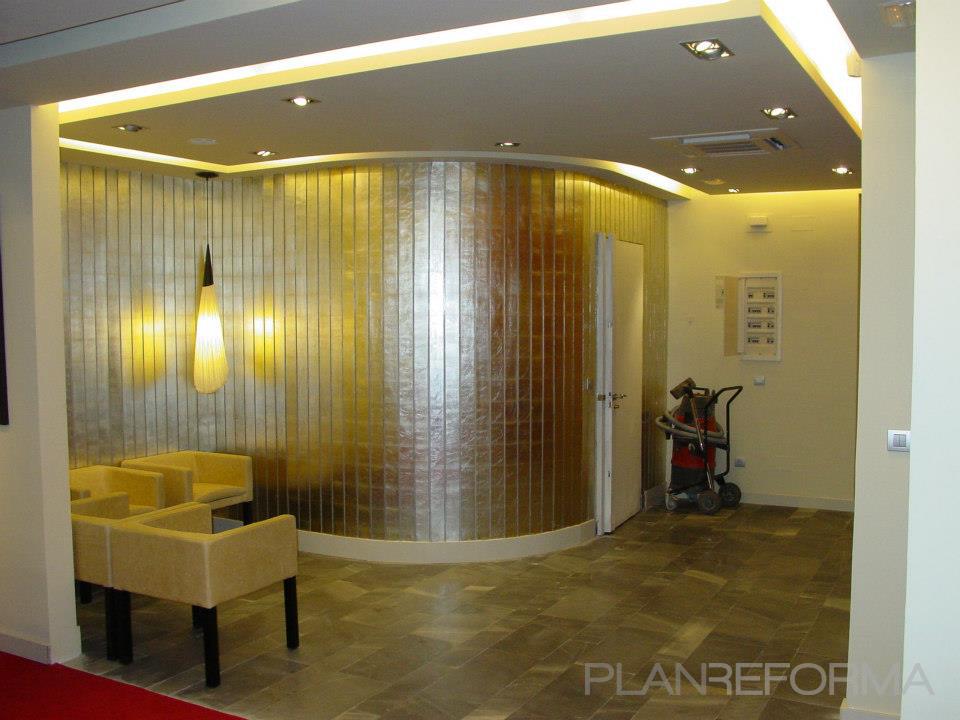 Recibidor Estilo contemporaneo Color gris  diseñado por Galera & Murano | Gremio 
