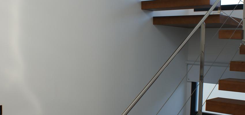 Escalera style moderno color marron, blanco  diseñado por Alberto Pérez-Ventana | Arquitecto 