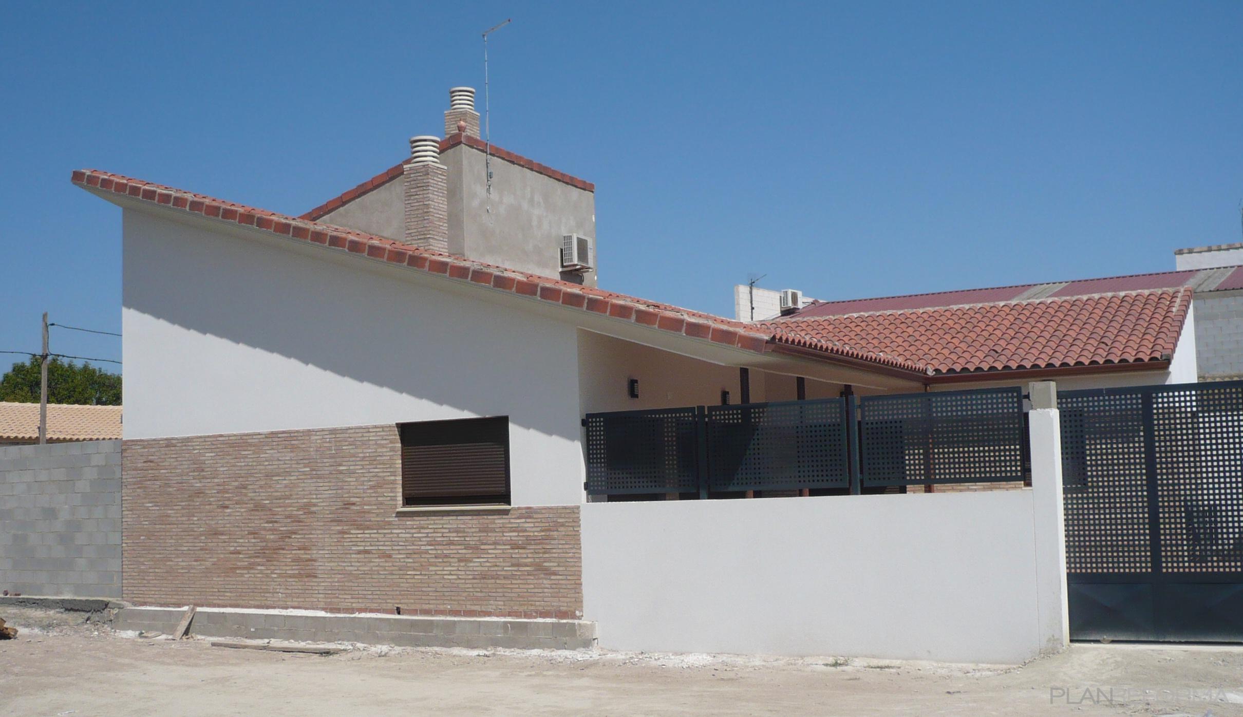 Exterior Estilo contemporaneo Color marron, blanco, negro