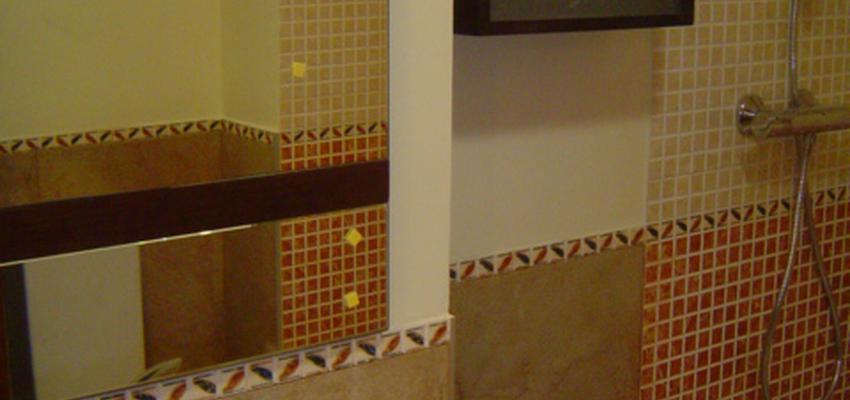 Baño Estilo moderno Color amarillo, amarillo, rosa  diseñado por IDEAS Y MATERIALES, S.L. | Gremio | Copyright ideamat