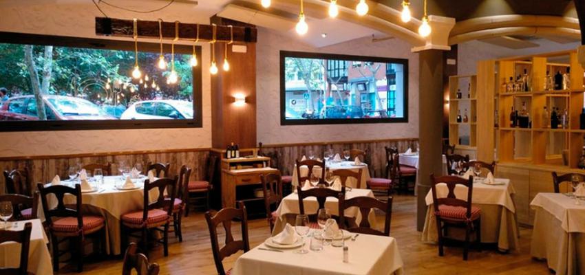 Restaurante Estilo clasico Color marron, beige  diseñado por IDEAS Y MATERIALES, S.L. | Gremio | Copyright IDEAS Y MATERIALES, S.L.