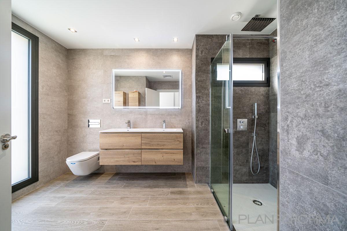 Baño Estilo moderno Color marron