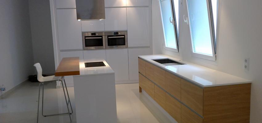 Cocina style contemporaneo color marron, blanco, gris  diseñado por Juan Álvarez INTERIORISTA | Interiorista | Copyright Propietario