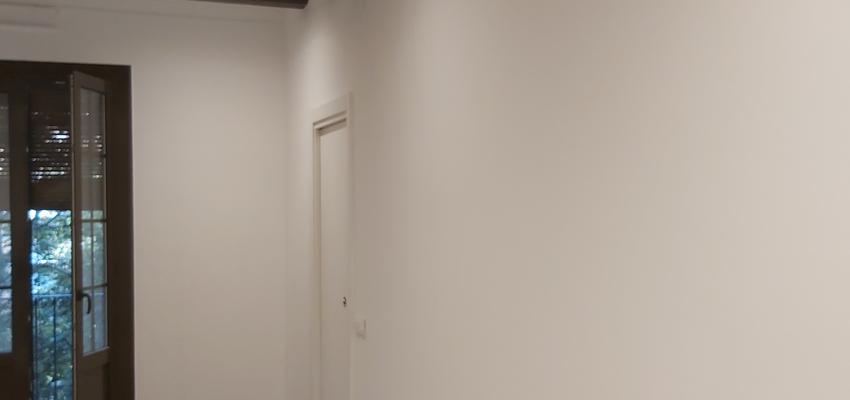 Comedor Estilo moderno Color blanco  diseñado por DOUGLAS DELGADO | Reformista, constructor 