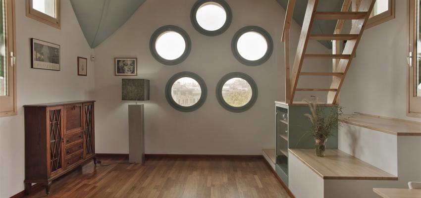 Salon style moderno color azul cielo, marron, marron, blanco  diseñado por mobla manufactured architecture | Gremio 