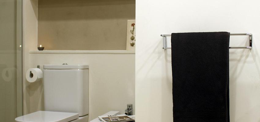 Baño Estilo moderno Color beige, blanco  diseñado por Victoria Aragonés Gomá | Arquitecto | Copyright Victoria Aragonés