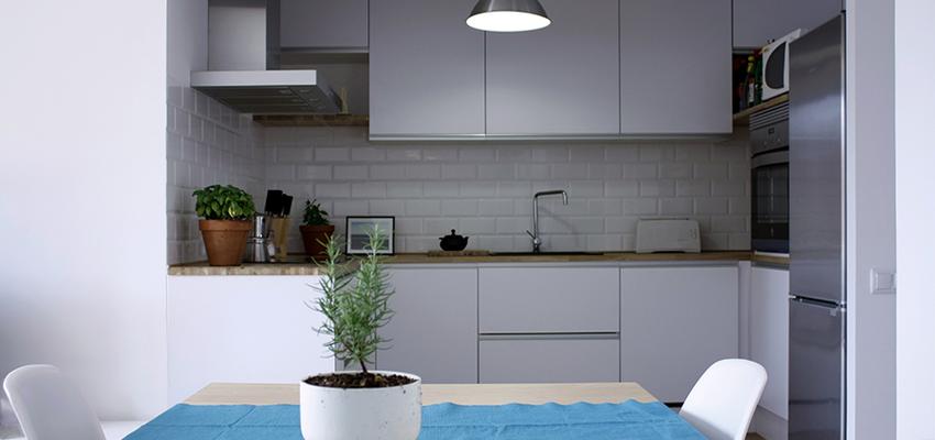 Comedor, Cocina Estilo vintage Color marron, beige, marron, blanco  diseñado por Victoria Aragonés Gomá | Arquitecto | Copyright Victoria Aragonés