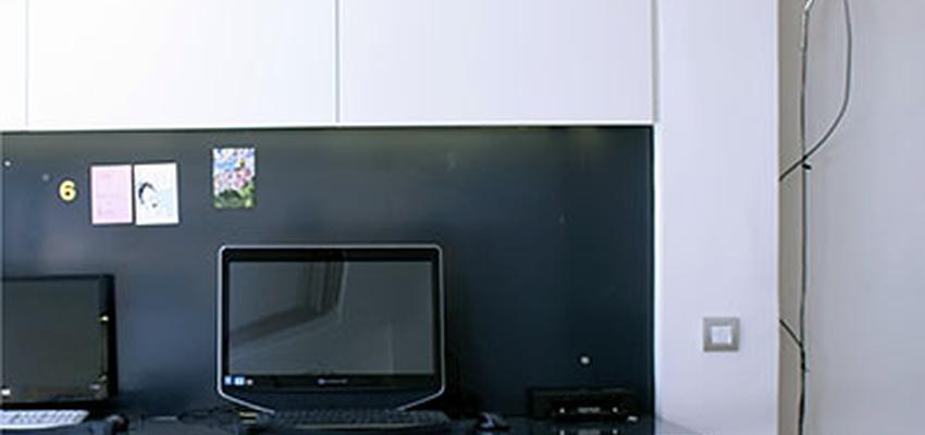 Estudio Estilo moderno Color marron, blanco, gris  diseñado por Victoria Aragonés Gomá | Arquitecto | Copyright Victoria Aragonés