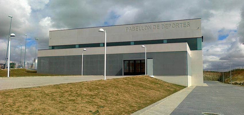 Gimnasio Estilo moderno Color rojo, azul oscuro, marron  diseñado por Vanesa Ezquerra | Arquitecto | Copyright Propietario