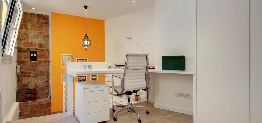 Estudio, Escalera, Oficina Estilo contemporaneo Color ocre, beige, plateado  diseñado por Puzzle Urbano | Arquitecto Técnico 