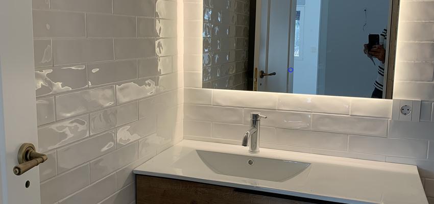 Baño Estilo clasico Color marron, ocre  diseñado por InBoj | Gremio 