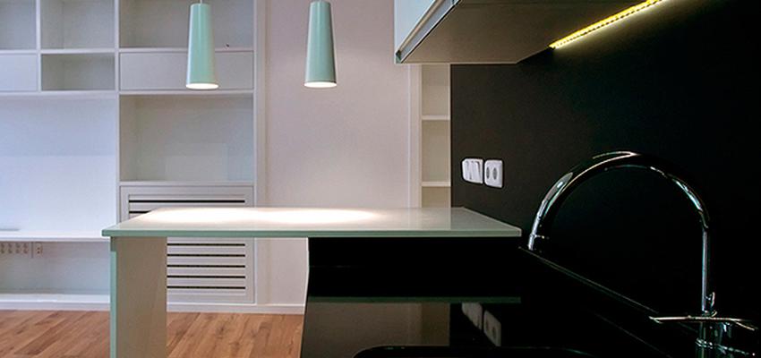 Cocina, Loft style contemporaneo color turquesa, blanco, negro  diseñado por Arquitectos Madrid 2.0 | Arquitecto 