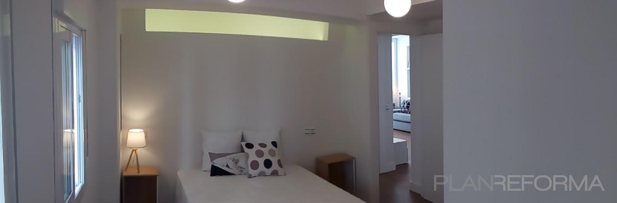 Dormitorio Estilo moderno Color azul  diseñado por Málaga Gestión de Proyectos y Obras de Construcción | Arquitecto Técnico | Copyright Imagen Propia