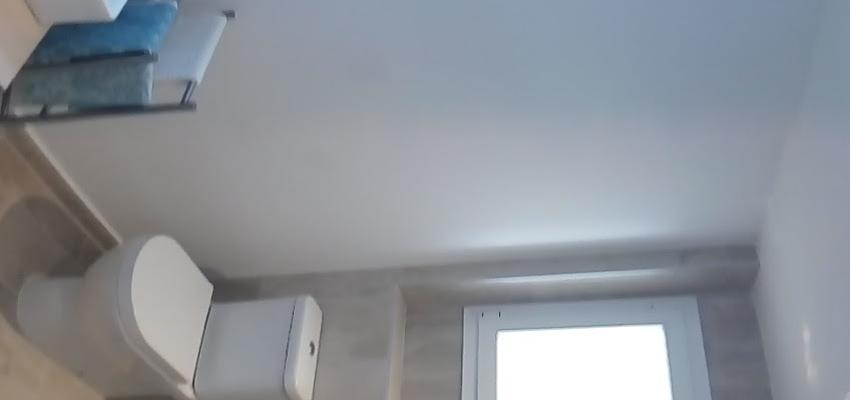 Baño Estilo moderno Color azul  diseñado por Málaga Gestión de Proyectos y Obras de Construcción | Arquitecto Técnico | Copyright Imagen Propia