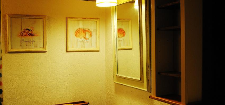 Baño style rustico color blanco, gris  diseñado por Jesús Osuna. Basicprojects | Interiorista 