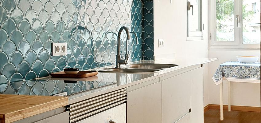Cocina Estilo clasico Color turquesa, bronce  diseñado por Konsilio Technical | Reformista, constructor | Copyright Imagen propia