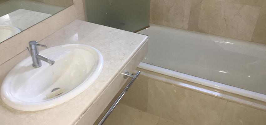 Baño Estilo clasico Color beige, beige  diseñado por Miguel Ángel Alonso Otondo | Gremio 