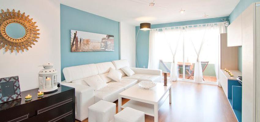 Salon style contemporaneo color turquesa, marron, blanco  diseñado por AC del Sur Canales y Vias S.L. | Arquitecto Técnico 