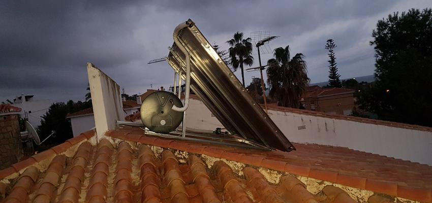 Terraza, Lavadero, Jardin Estilo moderno Color amarillo  diseñado por LA PLACA ROTA | Gremio | Copyright SI