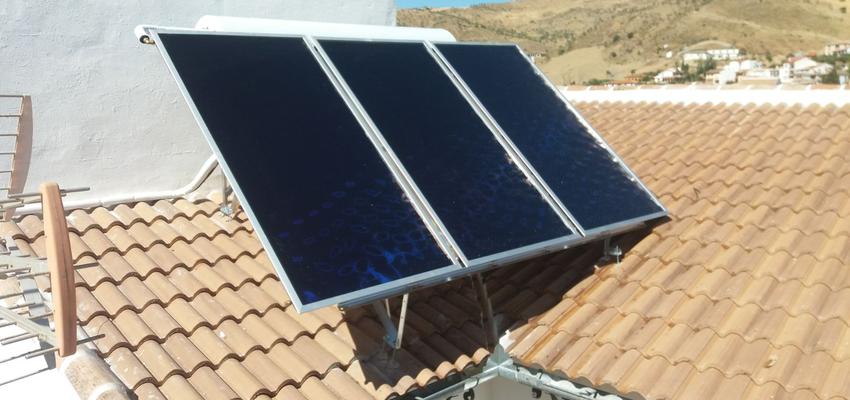 Exterior Estilo moderno Color amarillo  diseñado por LA PLACA ROTA | Gremio | Copyright si